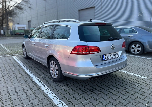 Volkswagen Passat cena 28800 przebieg: 323682, rok produkcji 2013 z Łódź małe 56